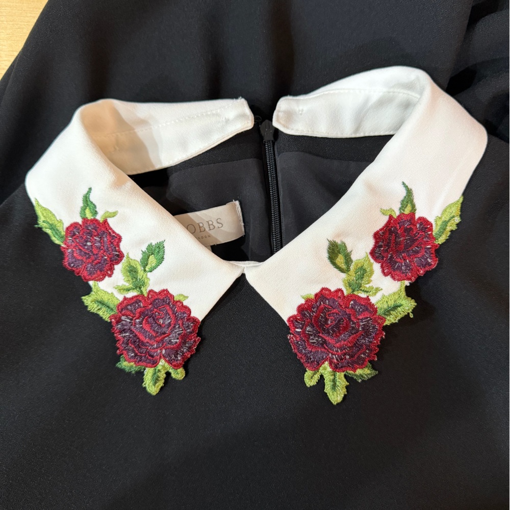 Hobbs London Theodora Black Dress with Detachable Floral Collar - Picture 4 of 8